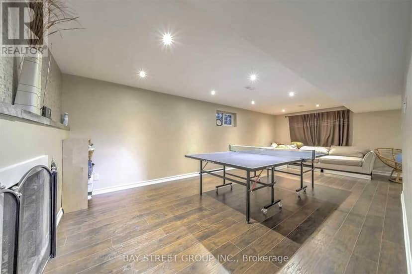 33 Heathview Avenue — photo 14 of 20