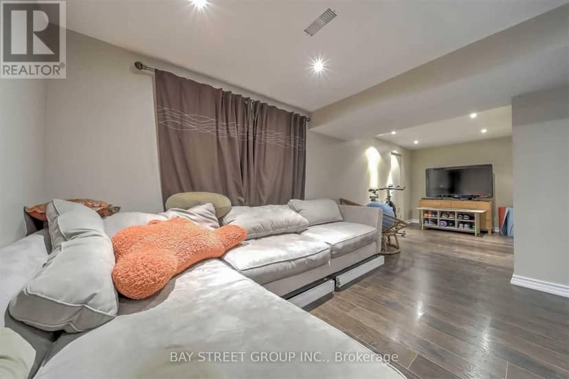33 Heathview Avenue — photo 16 of 20