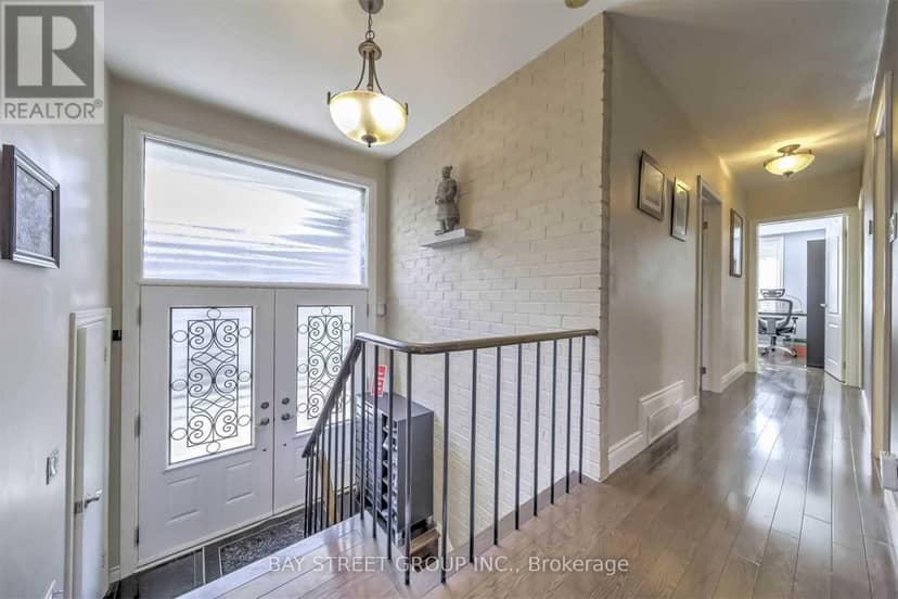 33 Heathview Avenue — photo 3 of 20