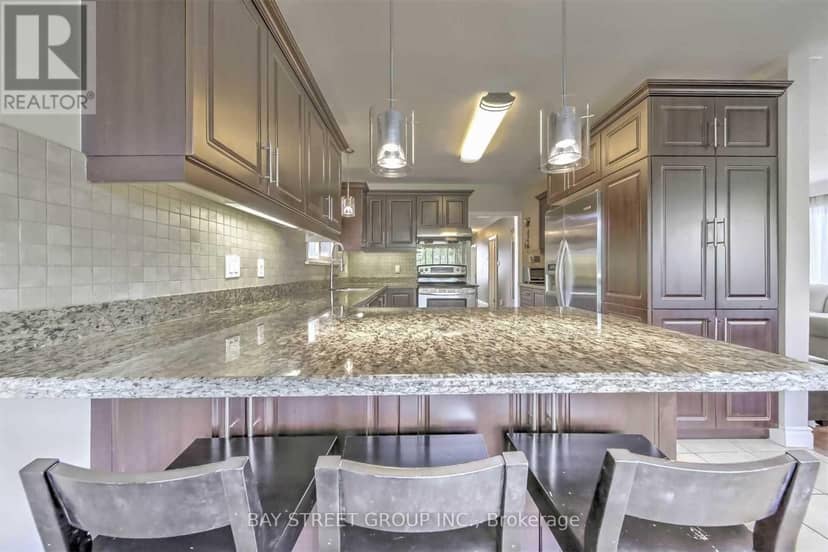 33 Heathview Avenue — photo 7 of 20