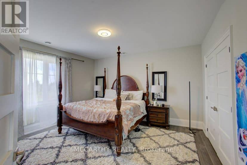 120 Highpoint Crescent — photo 33 of 40