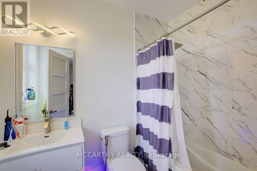 120 Highpoint Crescent — photo 34 of 40