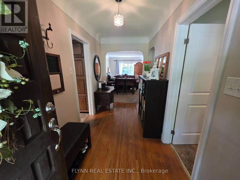 5896 Valley Way — photo 5 of 40