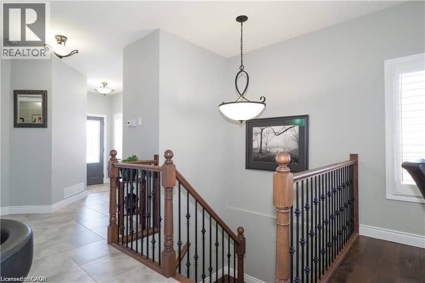 64 ENGLISH Crescent — photo 19 of 35