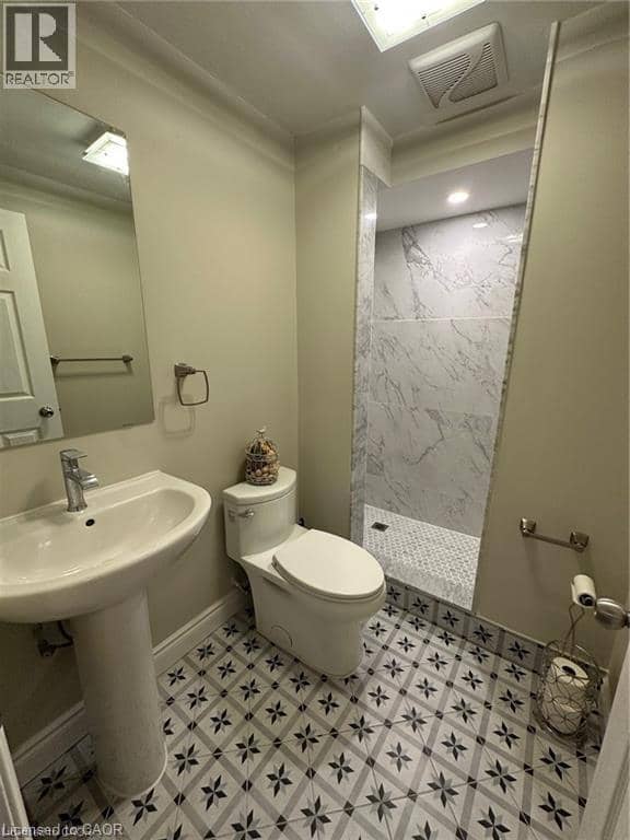 64 ENGLISH Crescent — photo 21 of 35