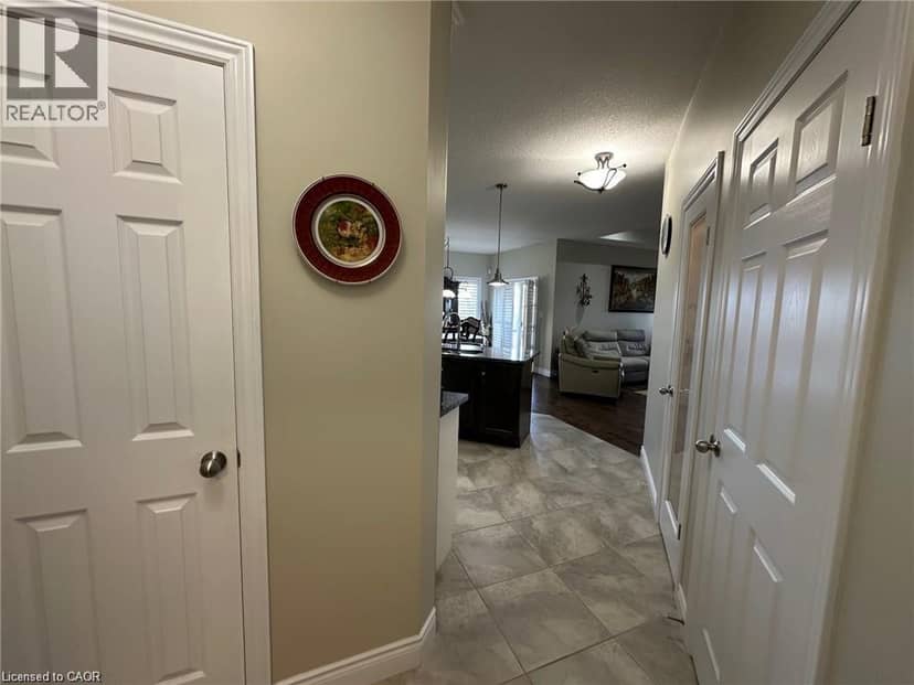 64 ENGLISH Crescent — photo 11 of 35