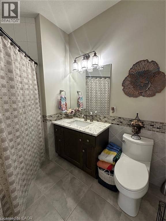 64 ENGLISH Crescent — photo 12 of 35