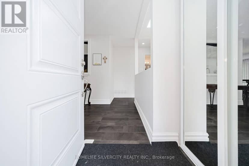 3 Hapsburg Square, Brampton, photo 6