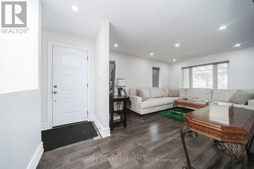 3 Hapsburg Square, Brampton, photo 7