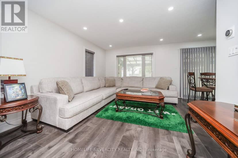3 Hapsburg Square, Brampton, photo 8