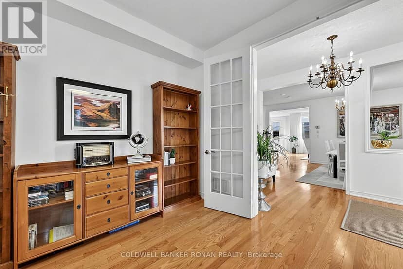 71 Cauthers Crescent — photo 4 of 40