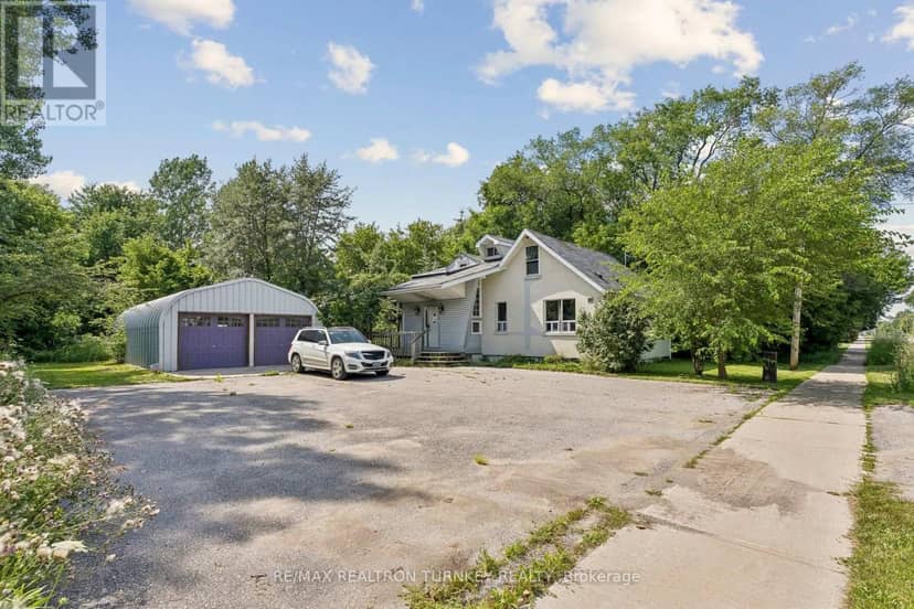 18930 Dufferin Street — photo 10 of 40
