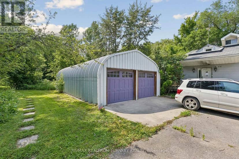 18930 Dufferin Street — photo 12 of 40