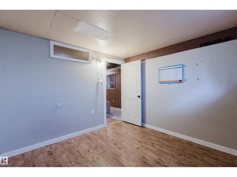 11420 46 AV NW — photo 22 of 32