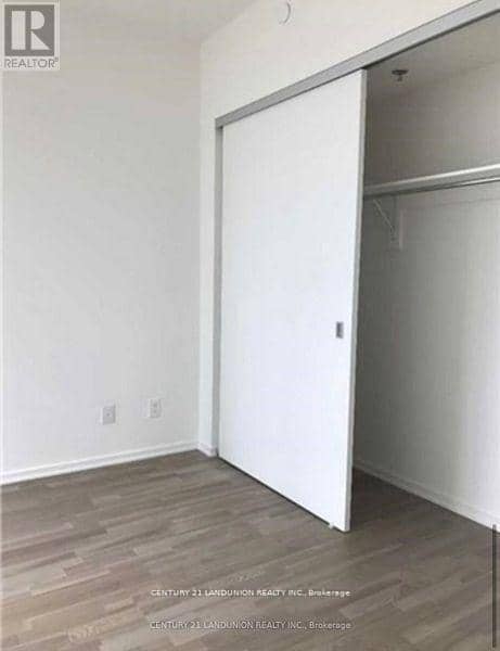 2612 - 1 Bloor Street E — photo 9 of 16