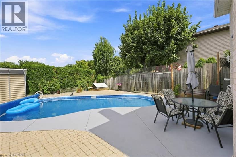30 TWINOAKS Crescent — photo 40 of 40