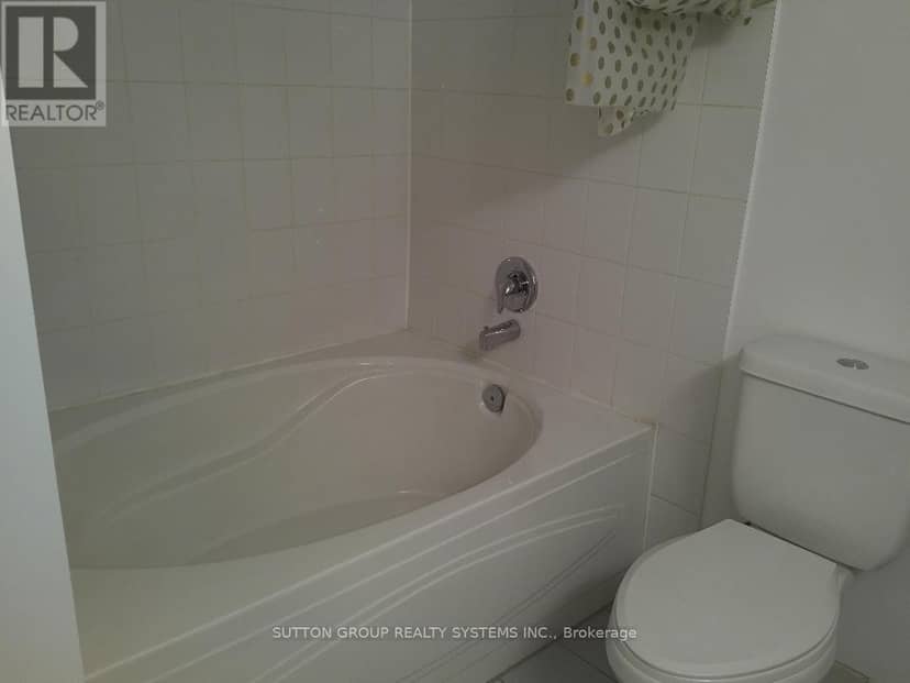 1610 - 3 Rowntree Road — photo 39 of 40