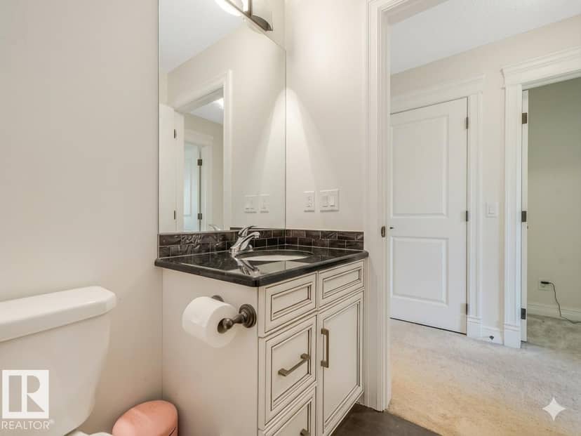 10230 148 ST NW — photo 17 of 40