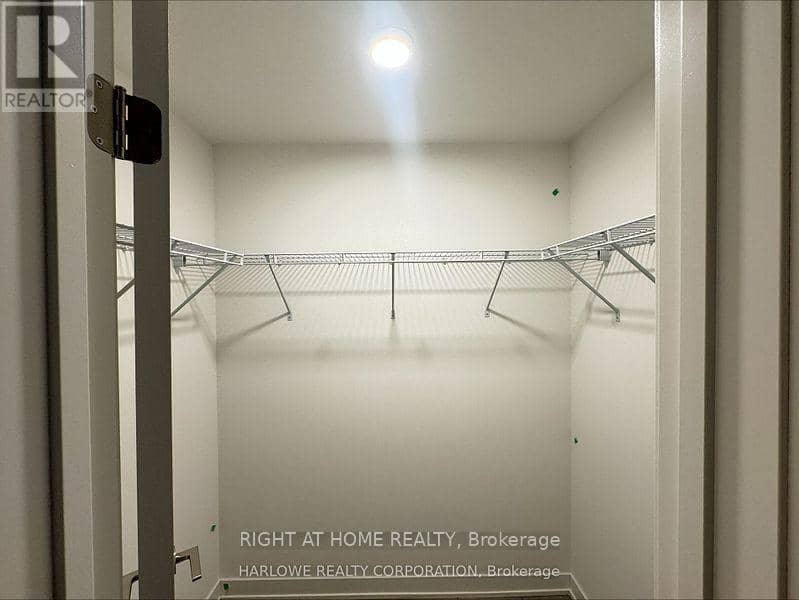 930 - 8119 Birchmount Road — photo 10 of 11