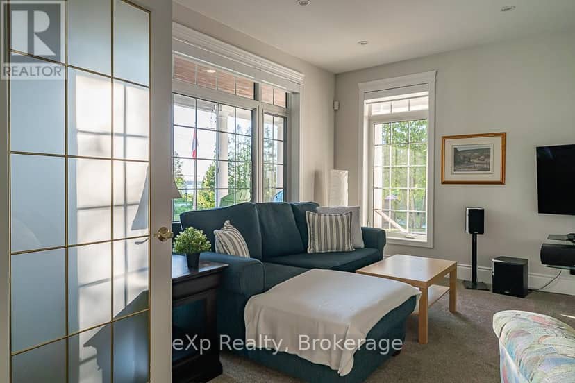 141 Bay Street — photo 10 of 40
