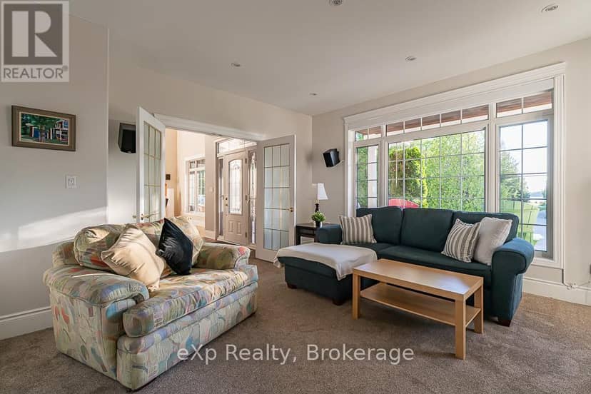 141 Bay Street — photo 11 of 40