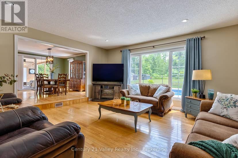 406 Water Street — photo 14 of 40