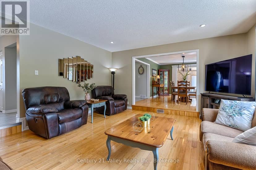 406 Water Street — photo 16 of 40