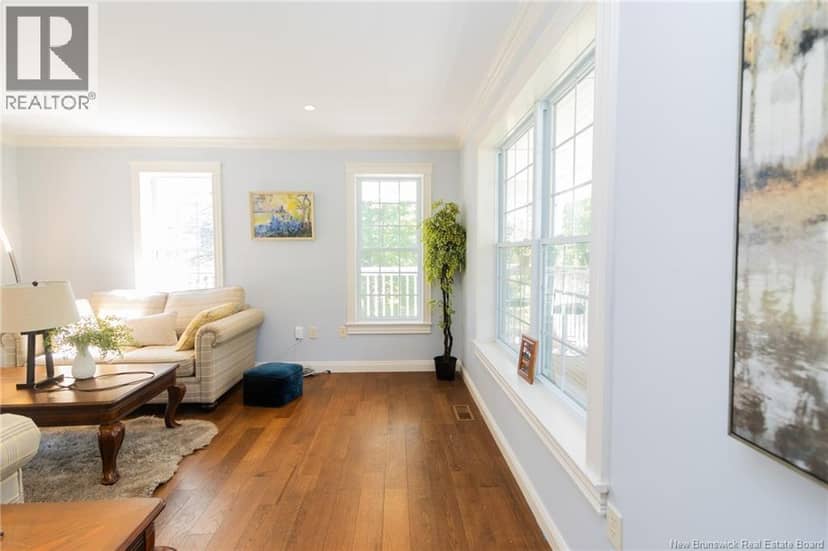 1517 Woodstock Road — photo 10 of 40