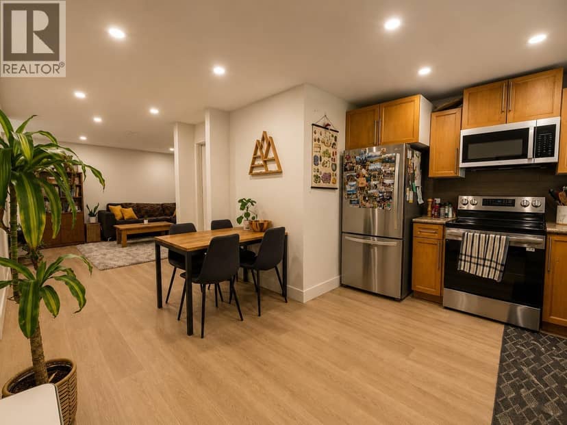 869 CLEMENTS AVENUE, North Vancouver, photo 8