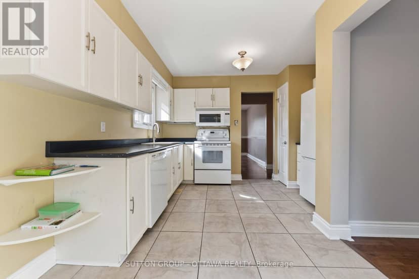 16 Crimson Gate — photo 10 of 40