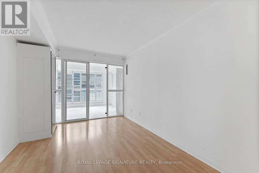 206 - 18 Hollywood Avenue — photo 16 of 40