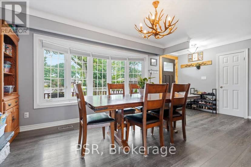 32 Richmond Street — photo 12 of 37