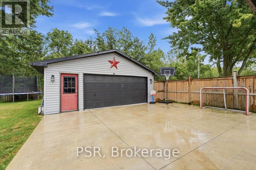 32 Richmond Street — photo 28 of 37