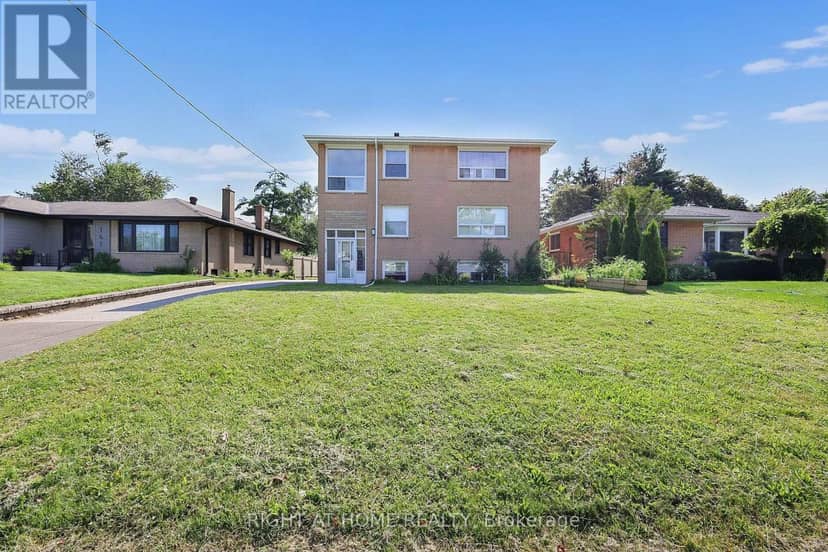 137 Vancouver Street, Barrie, photo 2