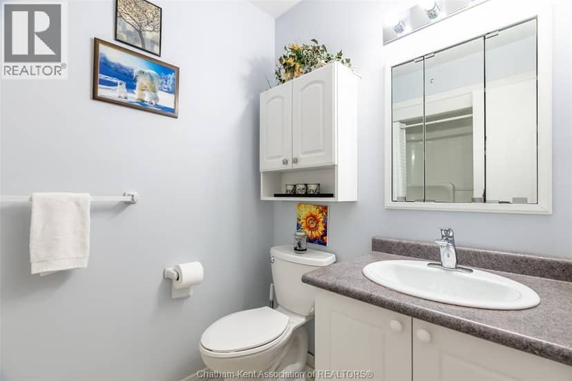 154 Semenyn AVENUE Unit# 24 — photo 13 of 35
