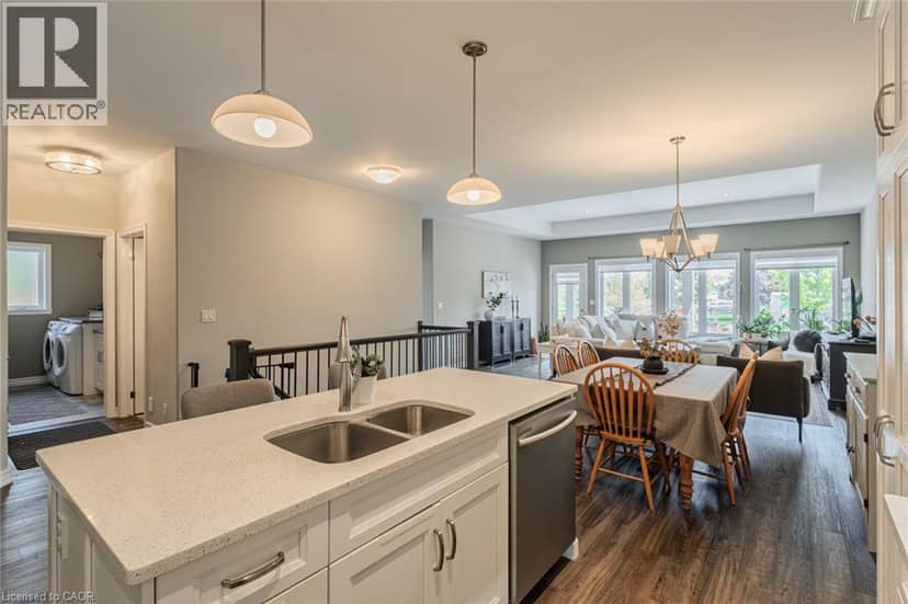 15 WINTERBERRY Lane — photo 10 of 36