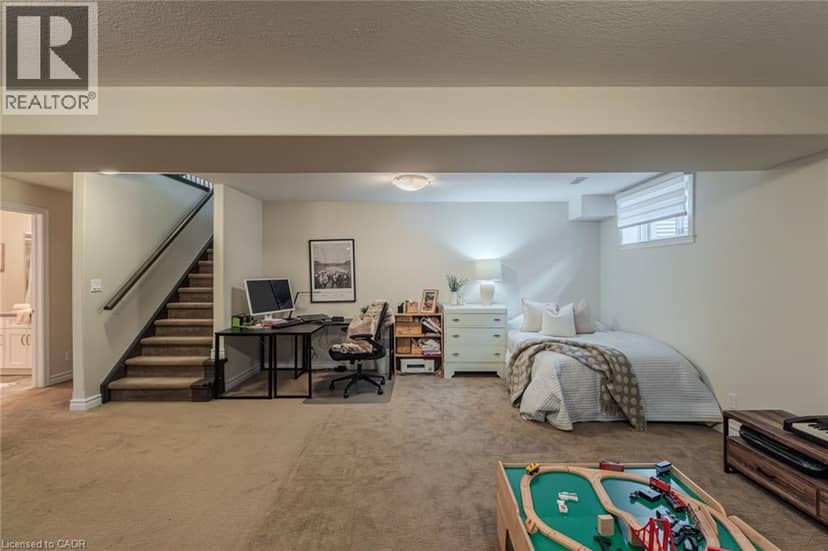 15 WINTERBERRY Lane — photo 21 of 36