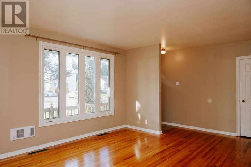 49 Hawker Crescent, Gander, photo 5