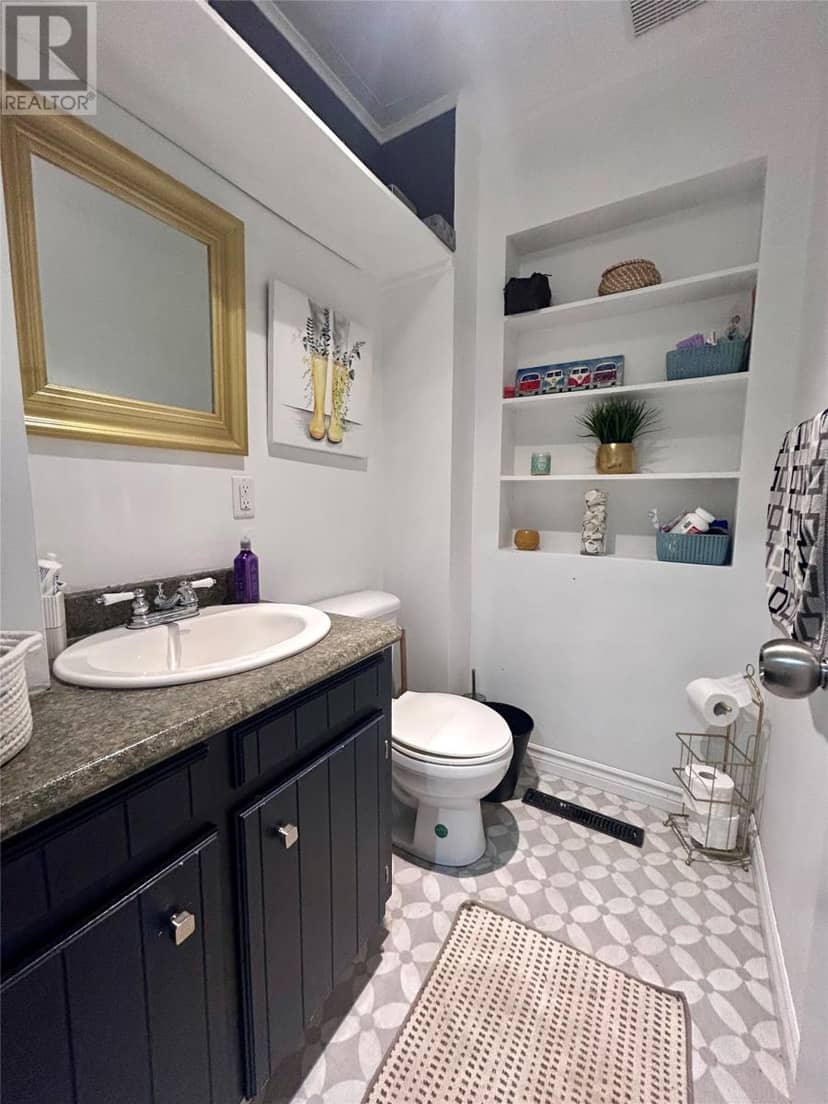 66 East Valley Road — photo 10 of 27