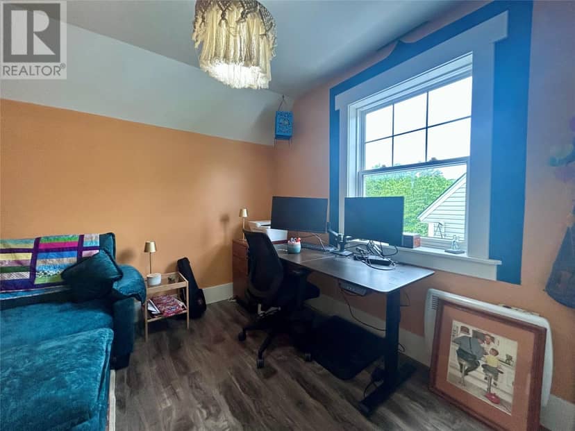 66 East Valley Road — photo 16 of 27