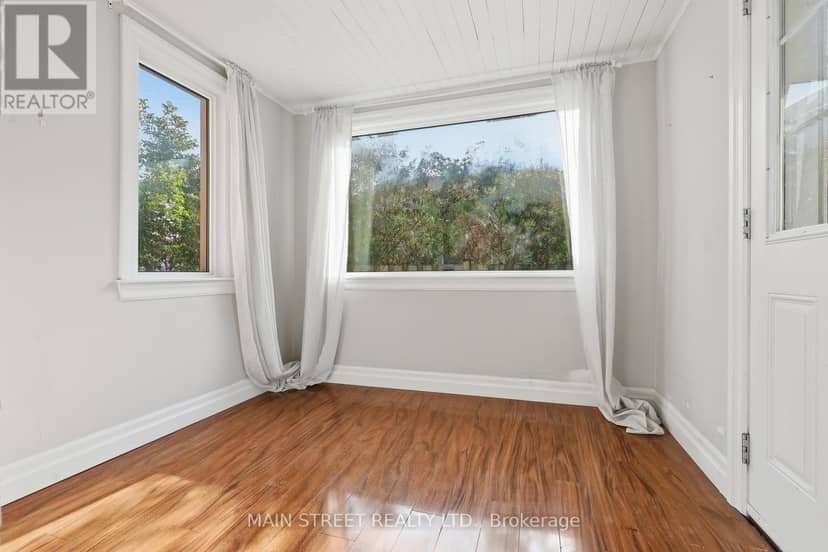 12 Vincent Street — photo 17 of 36