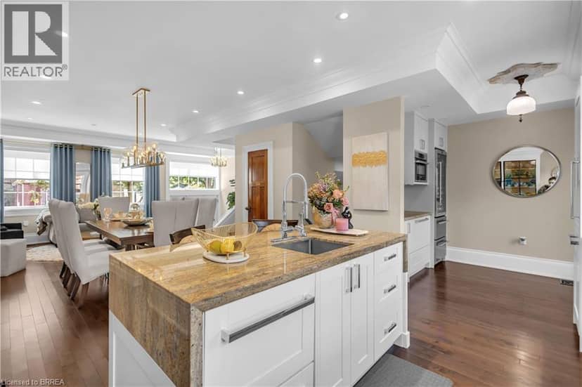 220 SHERIDAN Street — photo 11 of 35