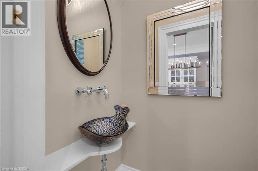 220 SHERIDAN Street — photo 13 of 35