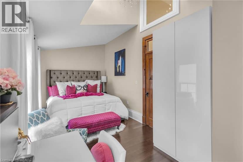 220 SHERIDAN Street — photo 18 of 35
