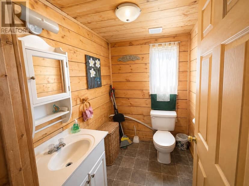 20 Beaver Pond Road — photo 16 of 19