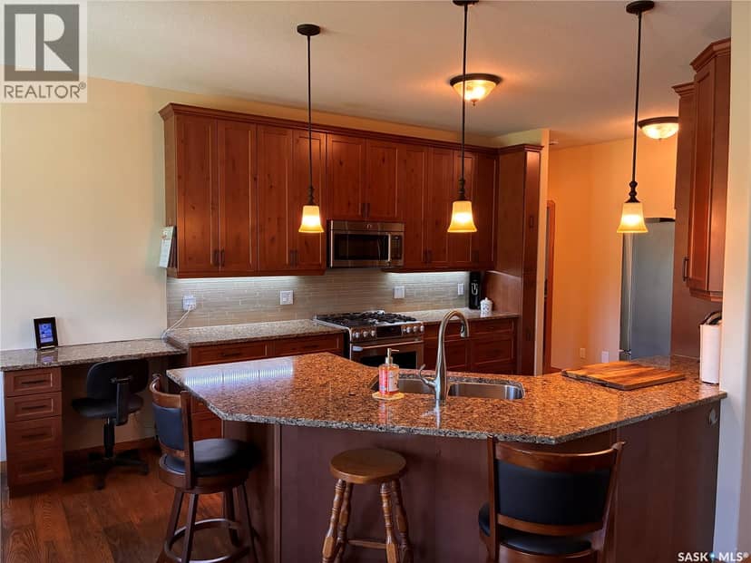 105 Tindall AVENUE — photo 27 of 40