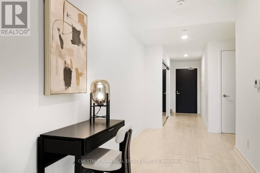 405 - 18 Maitland Terrace — photo 15 of 32