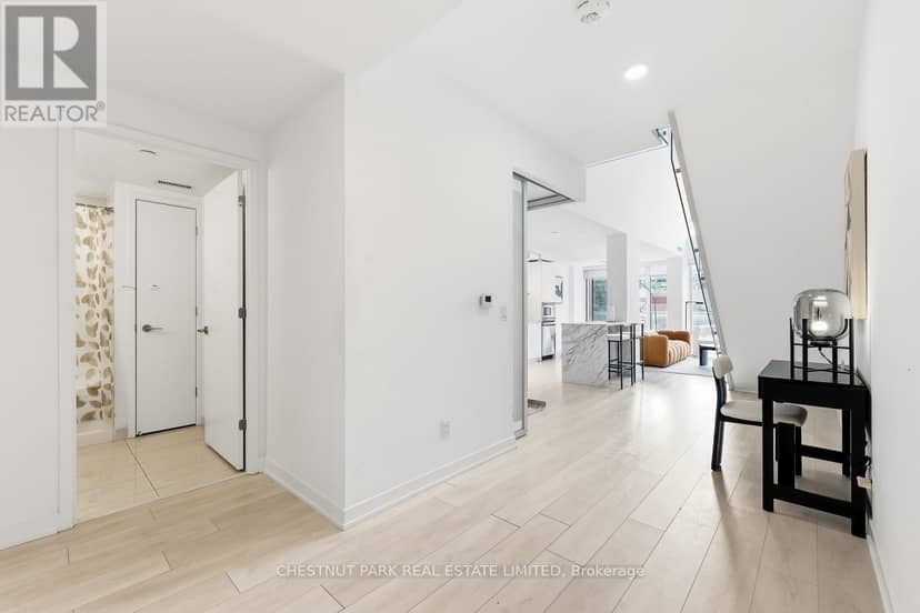 405 - 18 Maitland Terrace — photo 18 of 32
