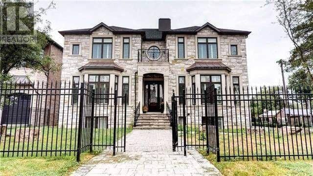 18 Parker Avenue — photo 1 of 18