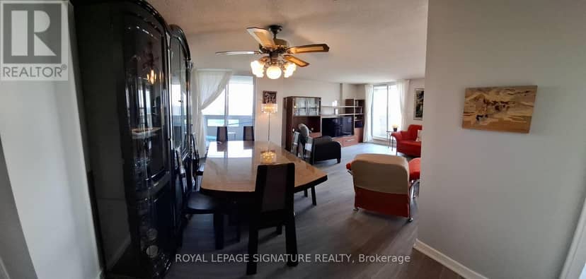 1210 - 60 Inverlochy Boulevard — photo 11 of 24